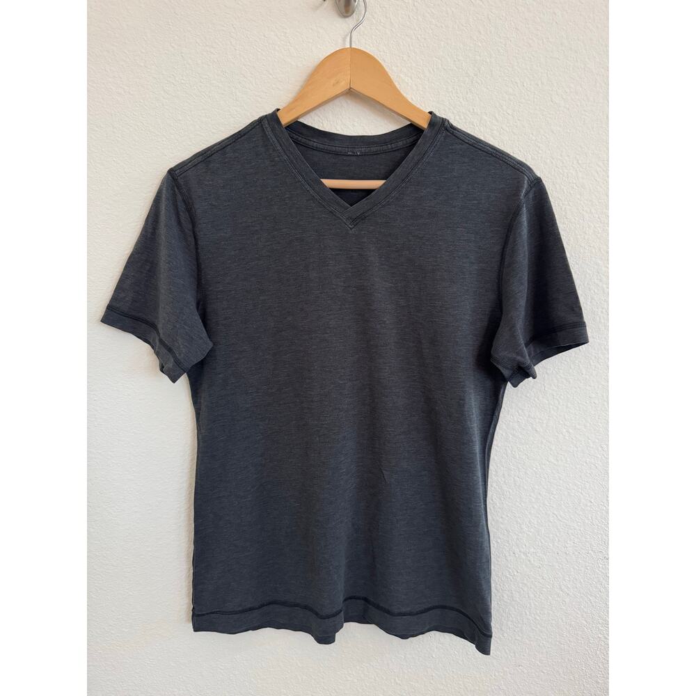 Lululemon Mens Vneck Cotton Tshirt Size small Dark Grey